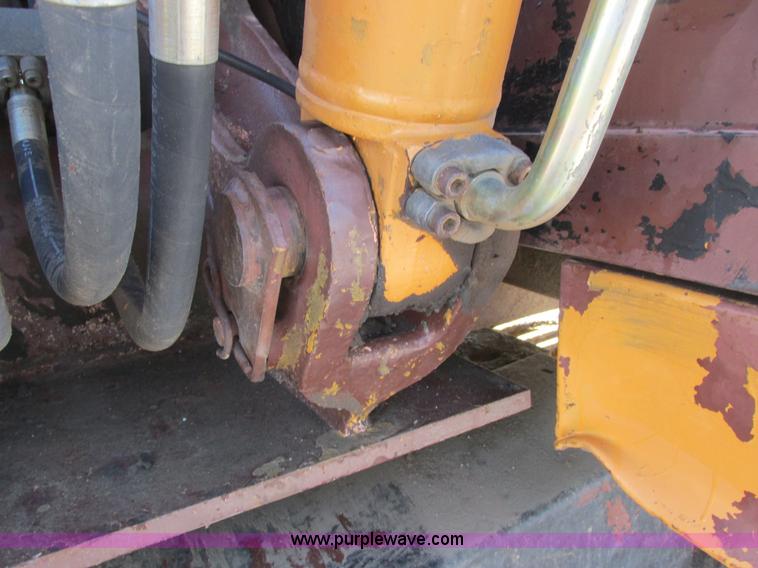 image for item A8770 1990 Case 888 excavator