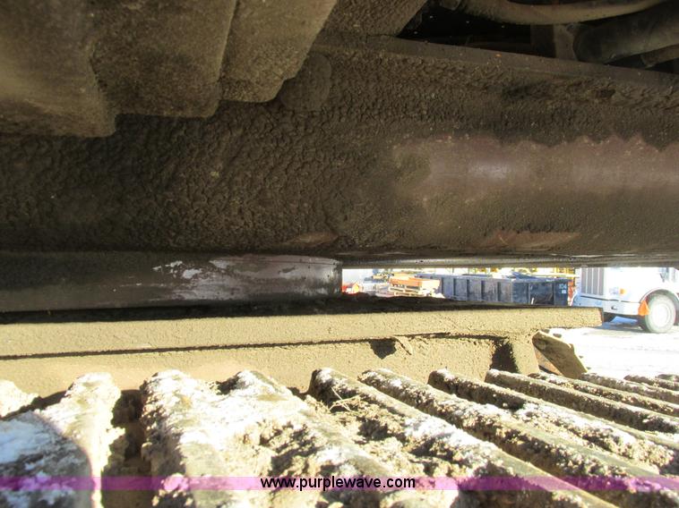 image for item A8770 1990 Case 888 excavator