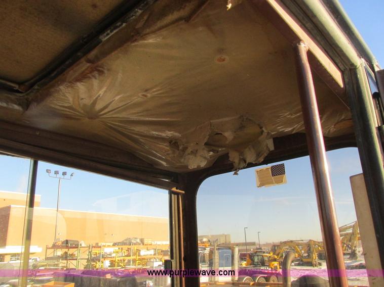 image for item A8770 1990 Case 888 excavator