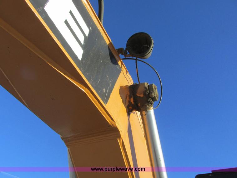 image for item A8770 1990 Case 888 excavator