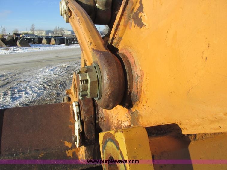 image for item A8770 1990 Case 888 excavator