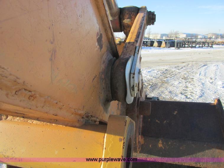 image for item A8770 1990 Case 888 excavator
