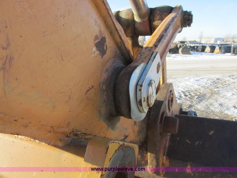 image for item A8770 1990 Case 888 excavator
