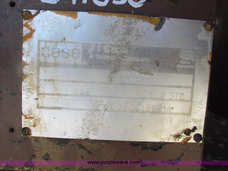 image for item A8770 1990 Case 888 excavator