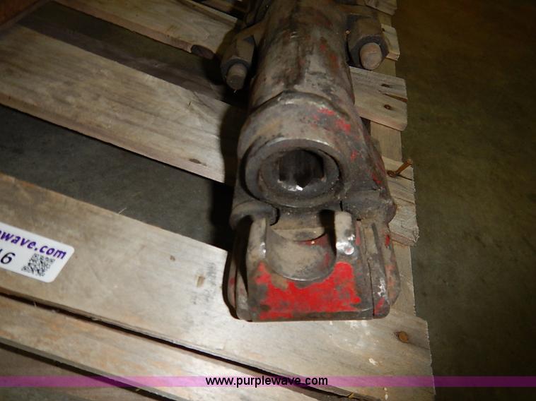 image for item AY9016 (2) air jack hammers and bits