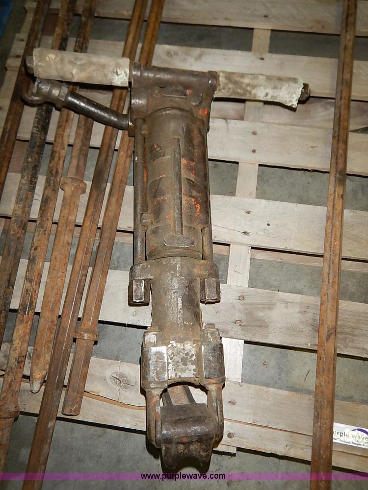 image for item AY9016 (2) air jack hammers and bits