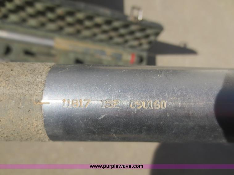 image for item AZ9136 Subshe 750 Tracker