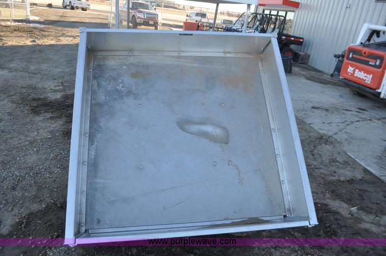 image for item F2126 Club Car Carryall 252 golf cart