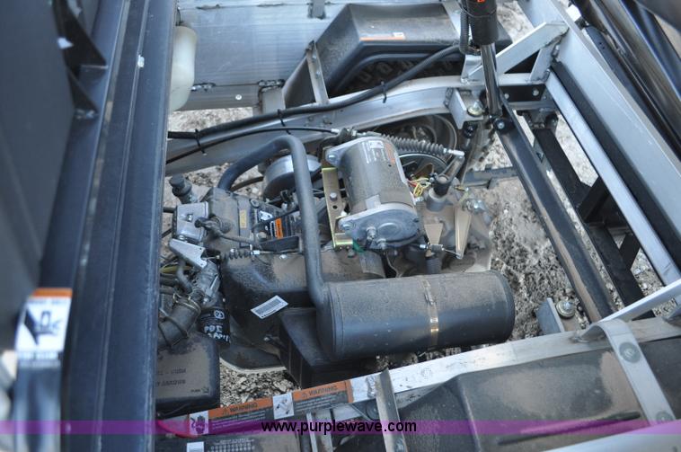 image for item F2126 Club Car Carryall 252 golf cart