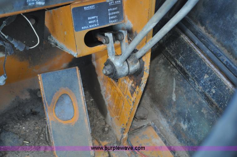 image for item F2128 1976 Case 680E Construction King backhoe