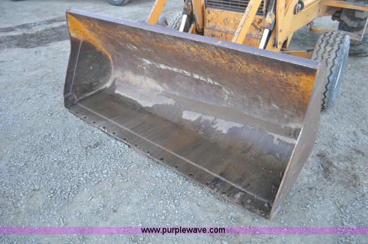 image for item F2128 1976 Case 680E Construction King backhoe