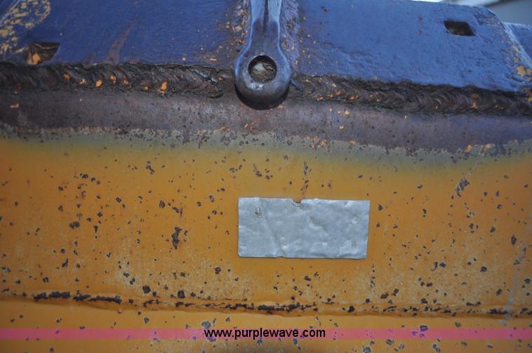 image for item F2128 1976 Case 680E Construction King backhoe