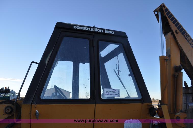 image for item F2128 1976 Case 680E Construction King backhoe