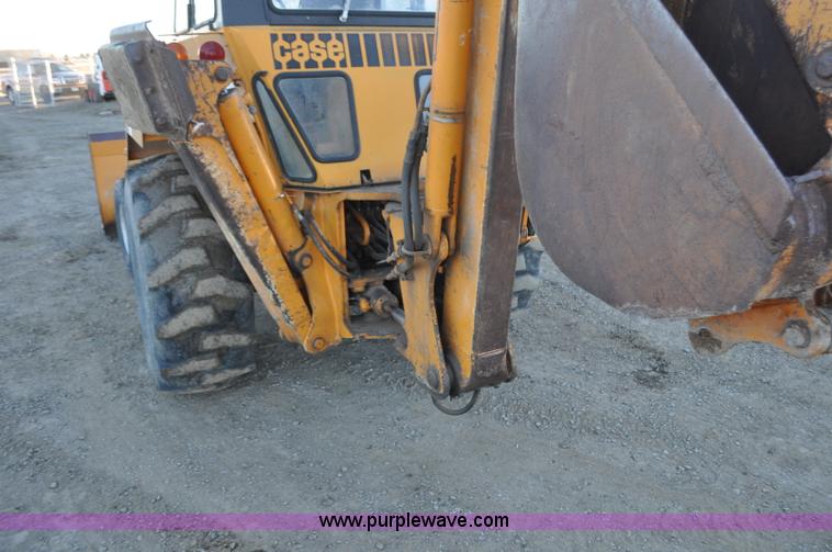 image for item F2128 1976 Case 680E Construction King backhoe