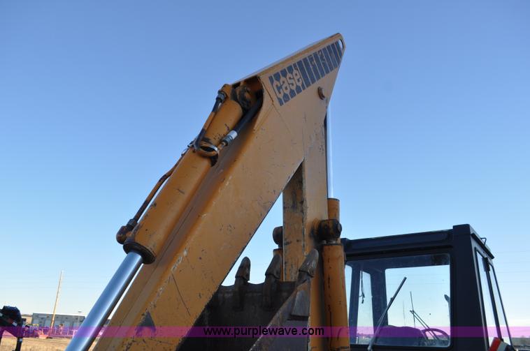 image for item F2128 1976 Case 680E Construction King backhoe