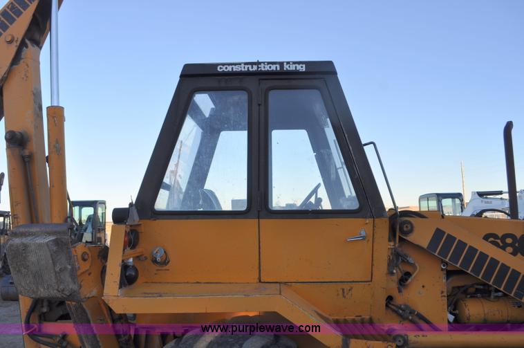 image for item F2128 1976 Case 680E Construction King backhoe