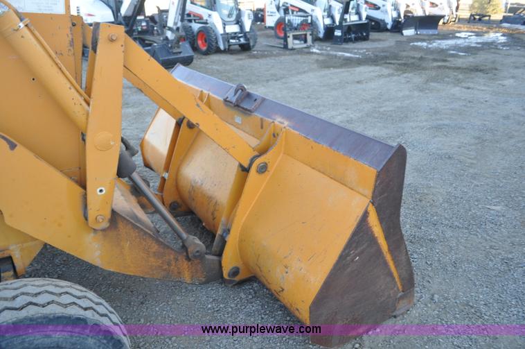 image for item F2128 1976 Case 680E Construction King backhoe