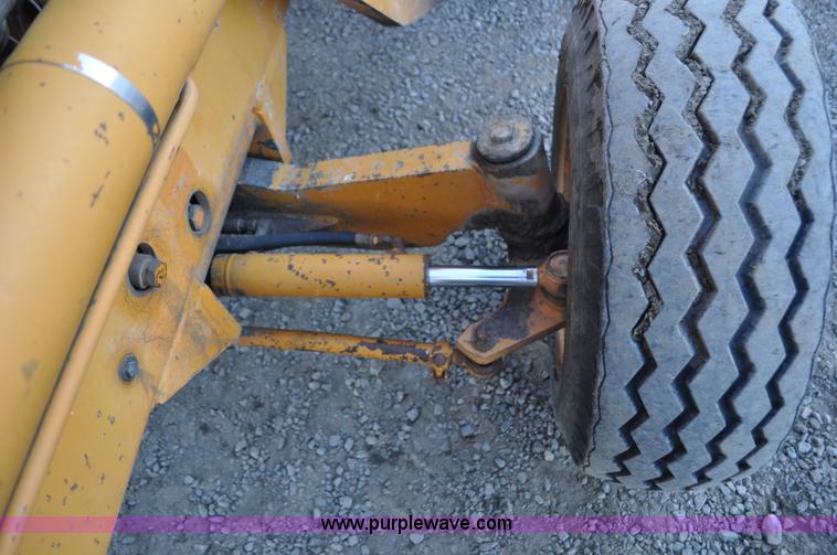 image for item F2128 1976 Case 680E Construction King backhoe