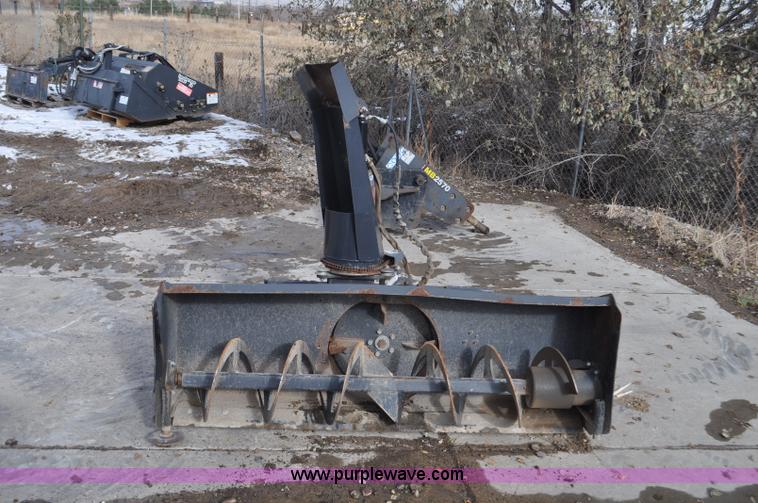 image for item F2131 2006 Bobcat SB200 skid steer snow blower