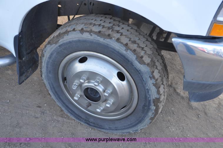 image for item F2150 2004 Ford F550 Super Duty service truck