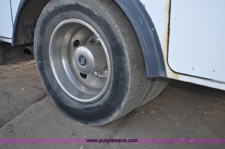 image for item F2150 2004 Ford F550 Super Duty service truck