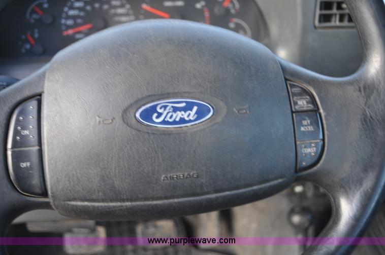 image for item F2150 2004 Ford F550 Super Duty service truck