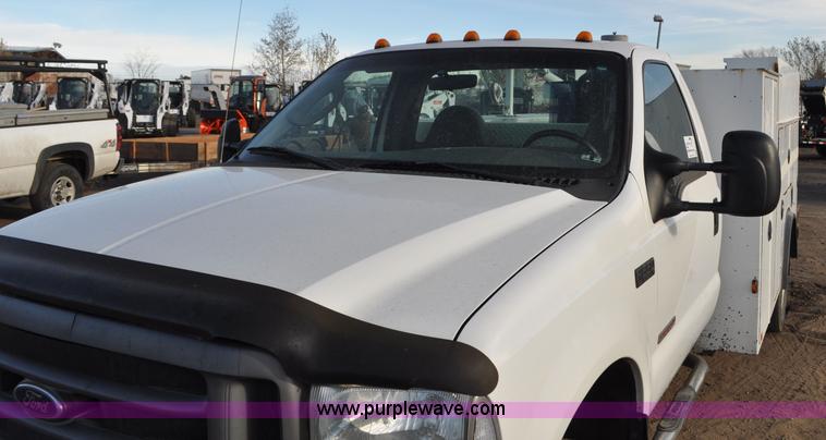 image for item F2150 2004 Ford F550 Super Duty service truck