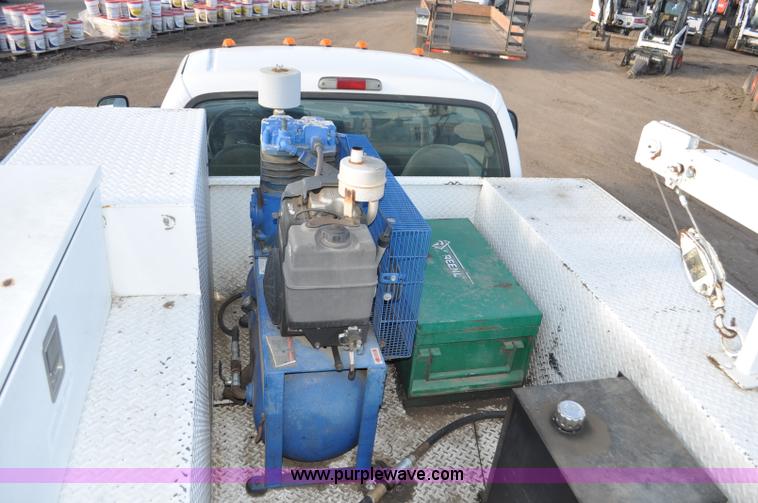 image for item F2150 2004 Ford F550 Super Duty service truck