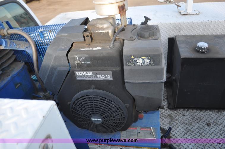 image for item F2150 2004 Ford F550 Super Duty service truck