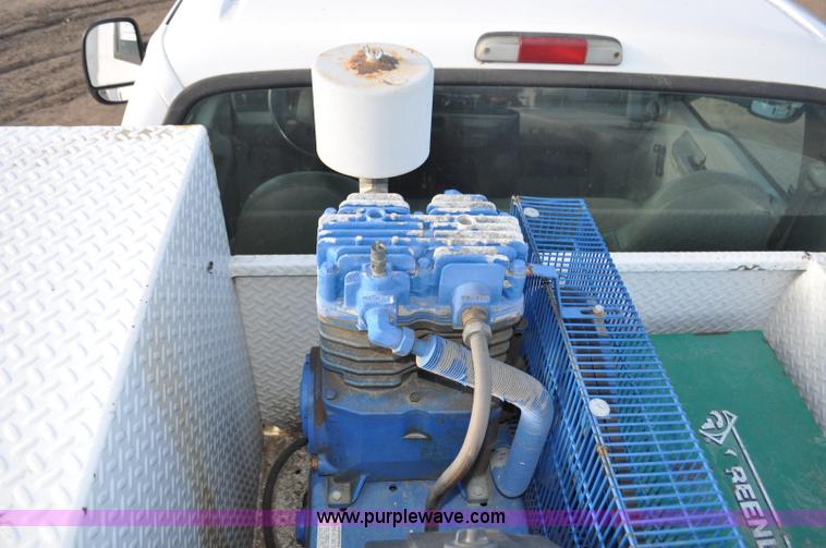 image for item F2150 2004 Ford F550 Super Duty service truck