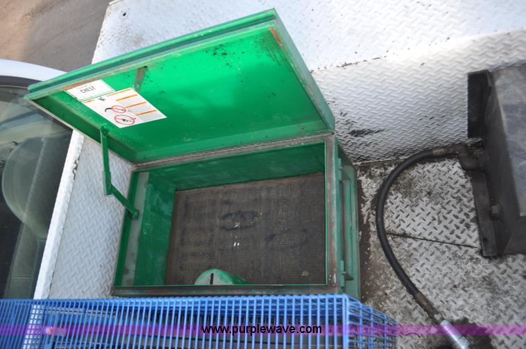 image for item F2150 2004 Ford F550 Super Duty service truck