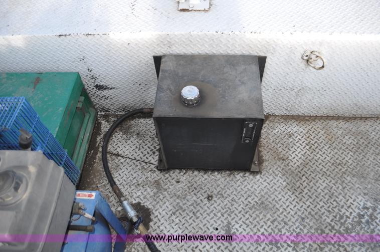 image for item F2150 2004 Ford F550 Super Duty service truck