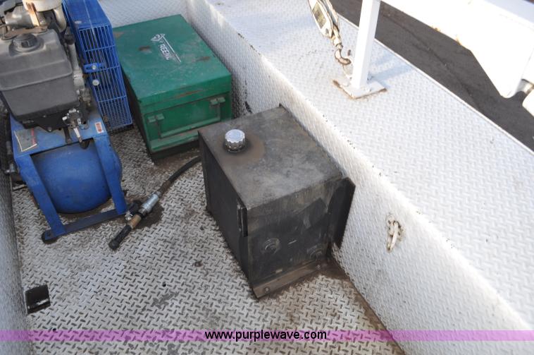 image for item F2150 2004 Ford F550 Super Duty service truck