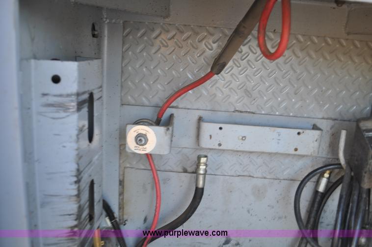 image for item F2150 2004 Ford F550 Super Duty service truck