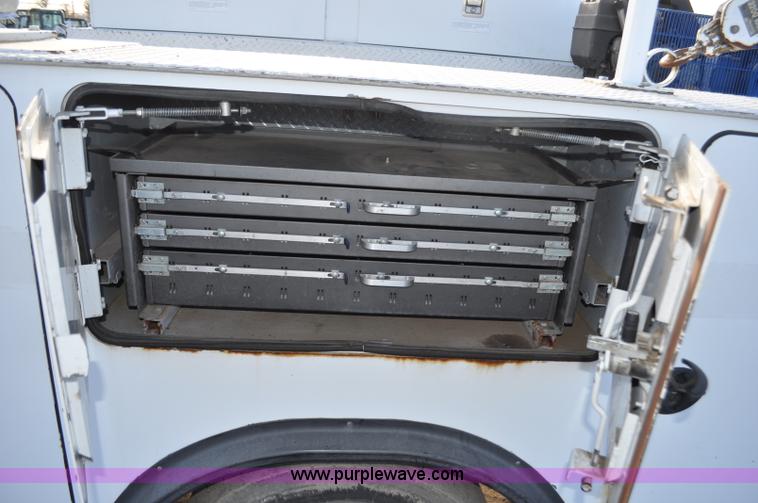 image for item F2150 2004 Ford F550 Super Duty service truck