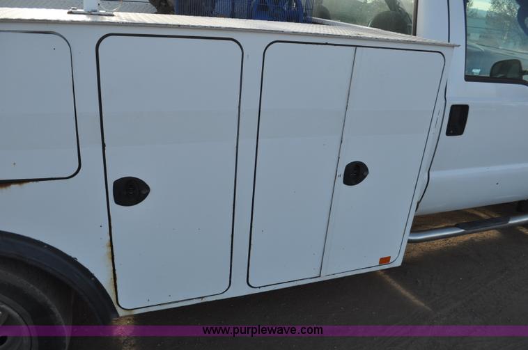image for item F2150 2004 Ford F550 Super Duty service truck