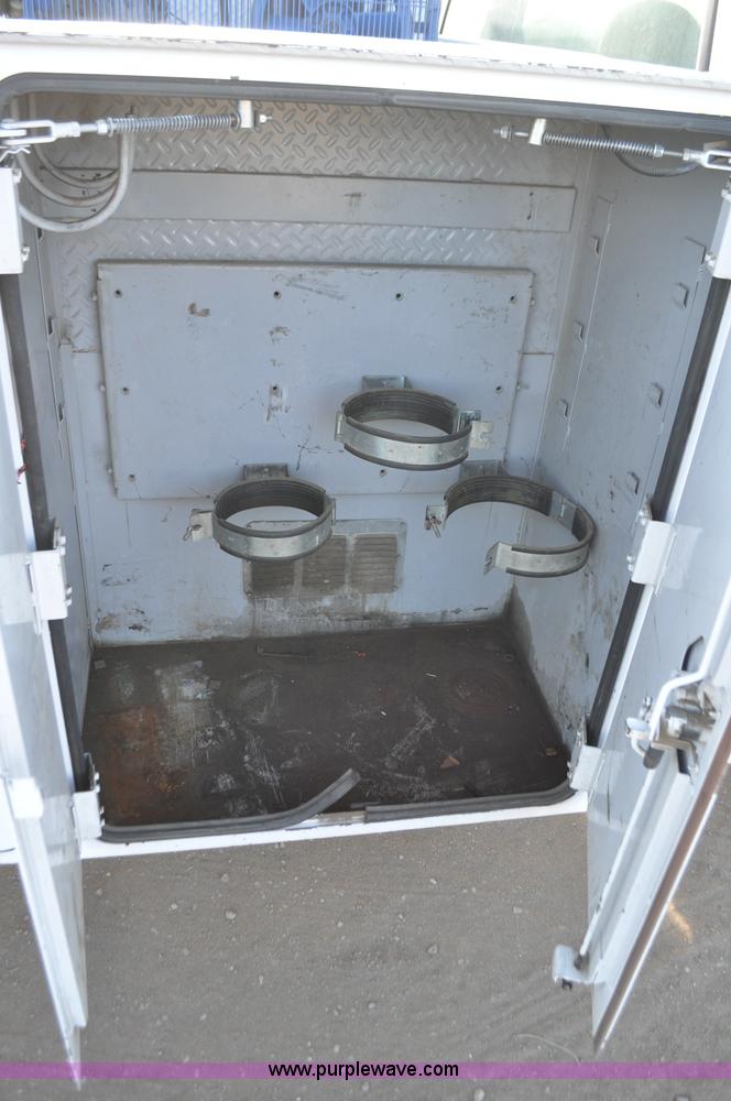 image for item F2150 2004 Ford F550 Super Duty service truck