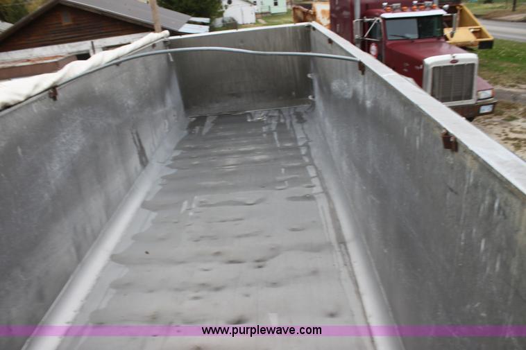 image for item F3379 1991 Mate quarter frame end dump trailer