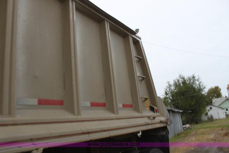 image for item F3379 1991 Mate quarter frame end dump trailer