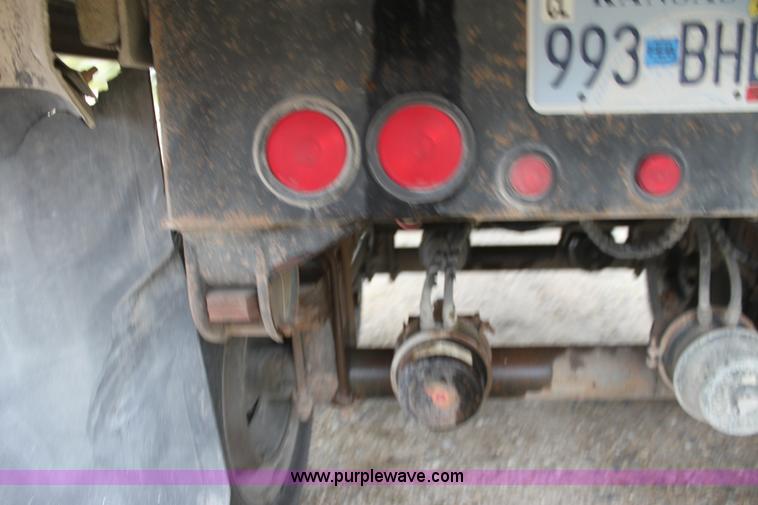 image for item F3379 1991 Mate quarter frame end dump trailer