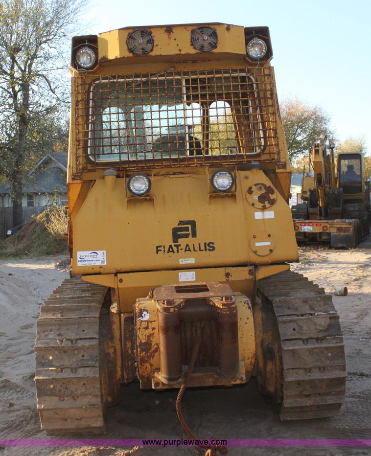 image for item F3384 1981 Fiat-Allis 10C dozer