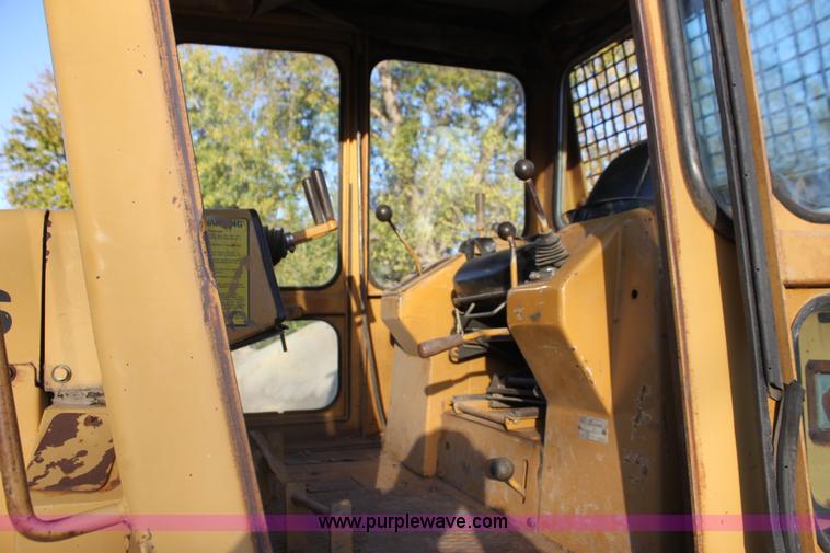 image for item F3384 1981 Fiat-Allis 10C dozer