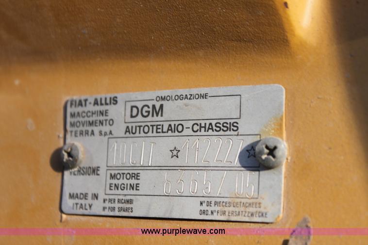 image for item F3384 1981 Fiat-Allis 10C dozer
