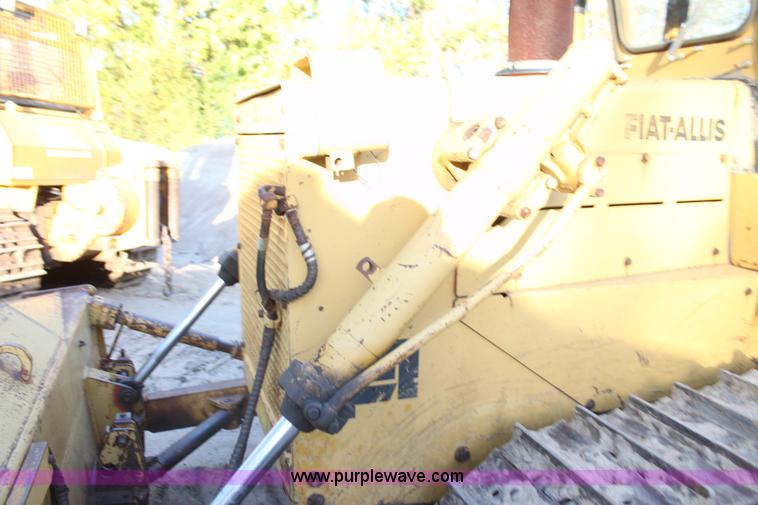 image for item F3384 1981 Fiat-Allis 10C dozer