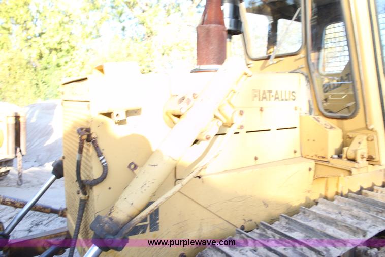 image for item F3384 1981 Fiat-Allis 10C dozer