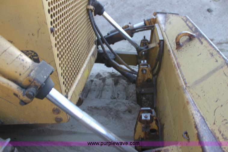 image for item F3384 1981 Fiat-Allis 10C dozer