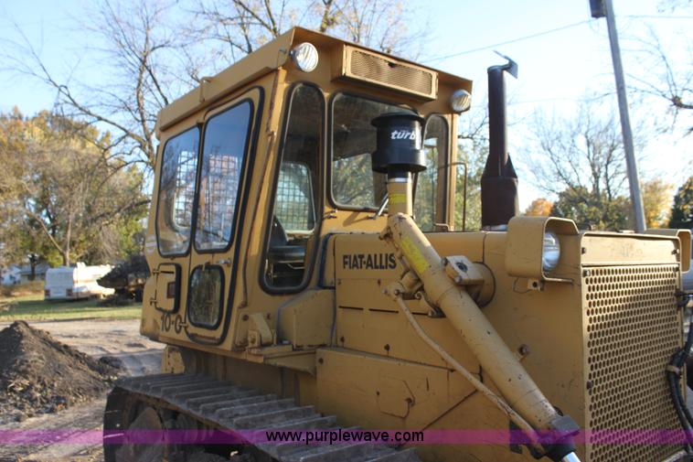 image for item F3384 1981 Fiat-Allis 10C dozer
