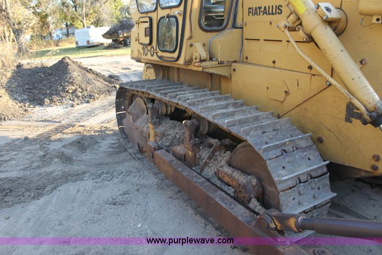 image for item F3384 1981 Fiat-Allis 10C dozer
