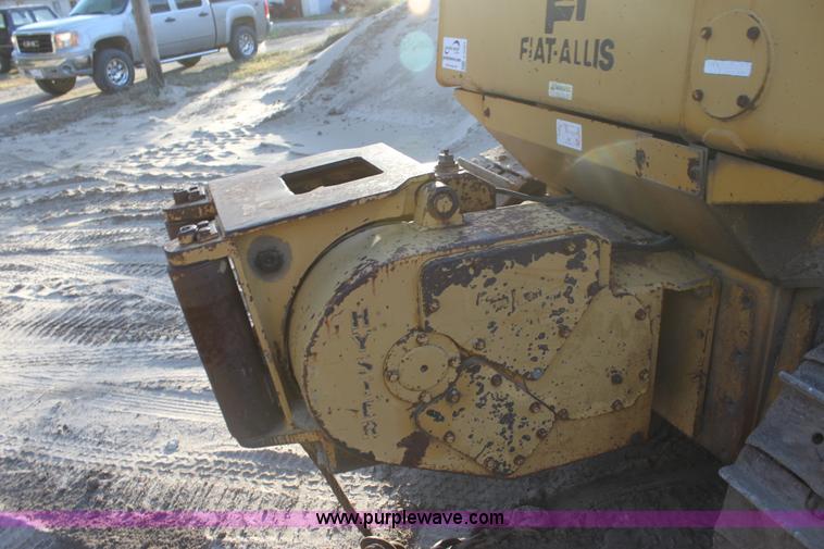 image for item F3384 1981 Fiat-Allis 10C dozer