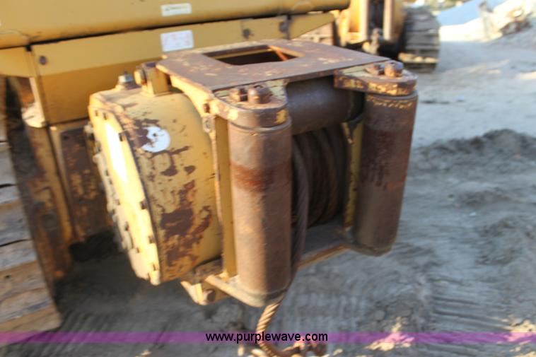 image for item F3384 1981 Fiat-Allis 10C dozer